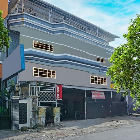 Oyo 1935 Hotel Diamond Inn Makassar Eksteriør billede