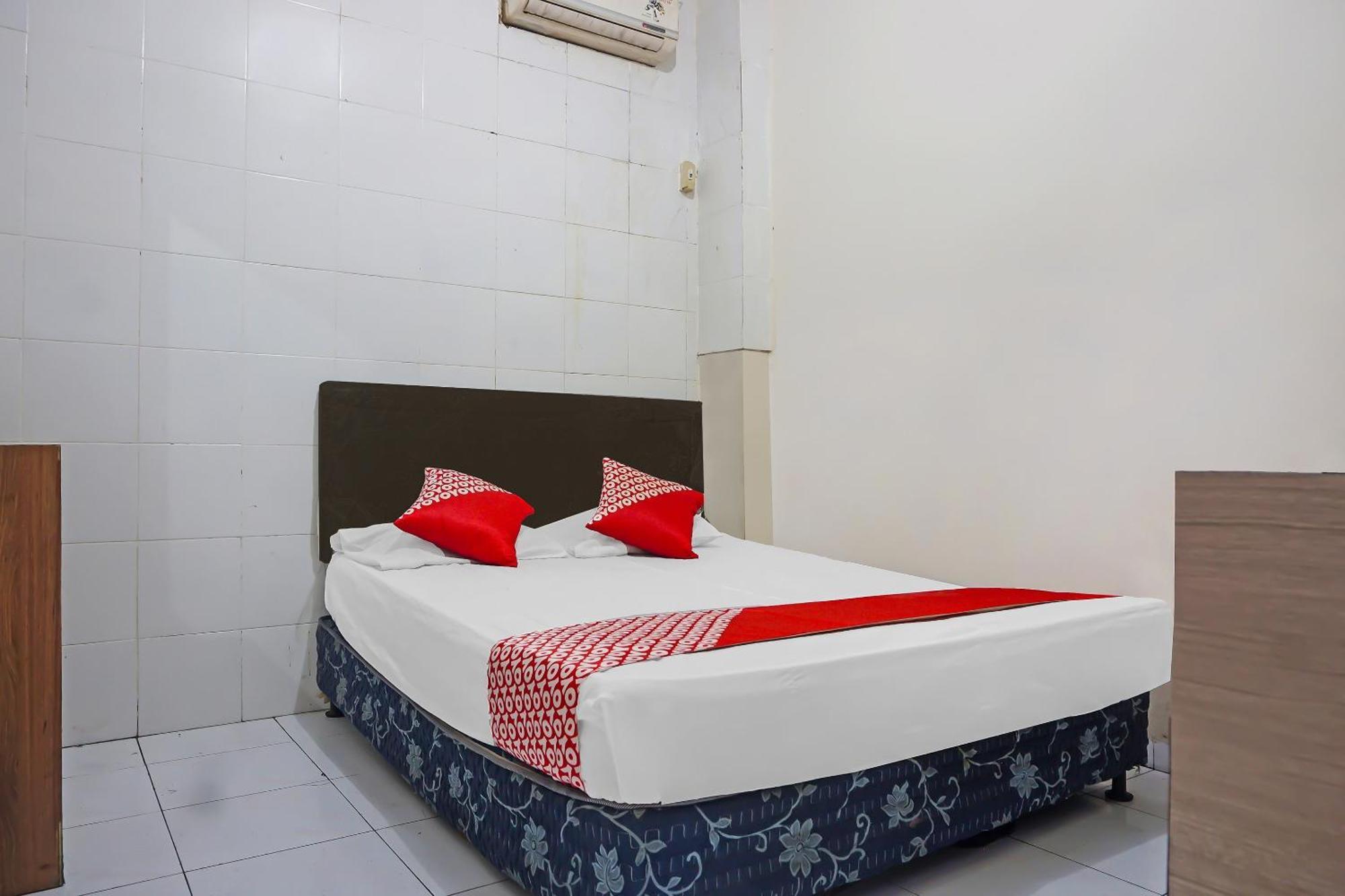 Oyo 1935 Hotel Diamond Inn Makassar Eksteriør billede