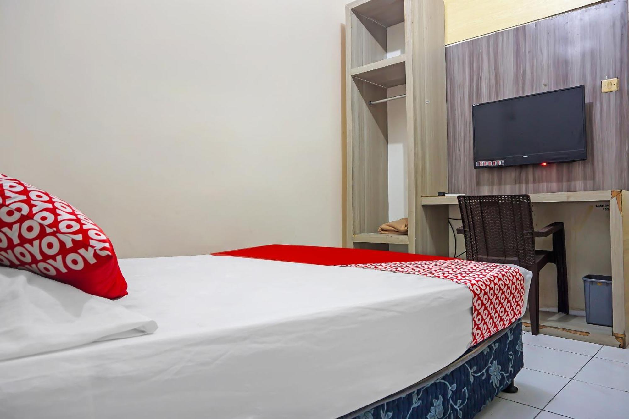 Oyo 1935 Hotel Diamond Inn Makassar Eksteriør billede