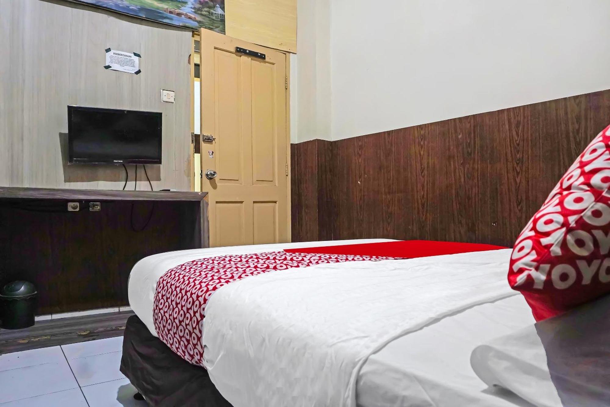 Oyo 1935 Hotel Diamond Inn Makassar Eksteriør billede
