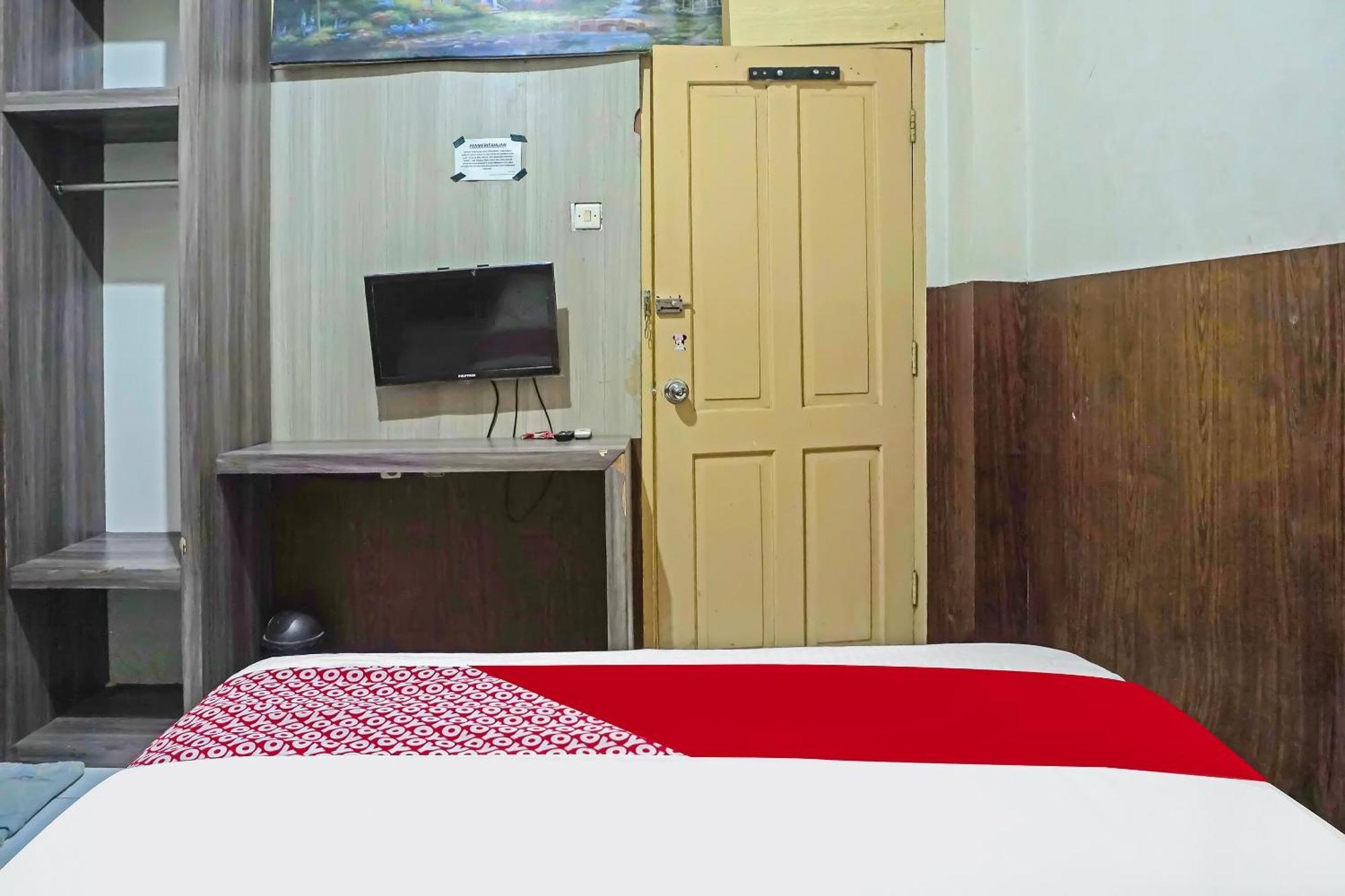 Oyo 1935 Hotel Diamond Inn Makassar Eksteriør billede