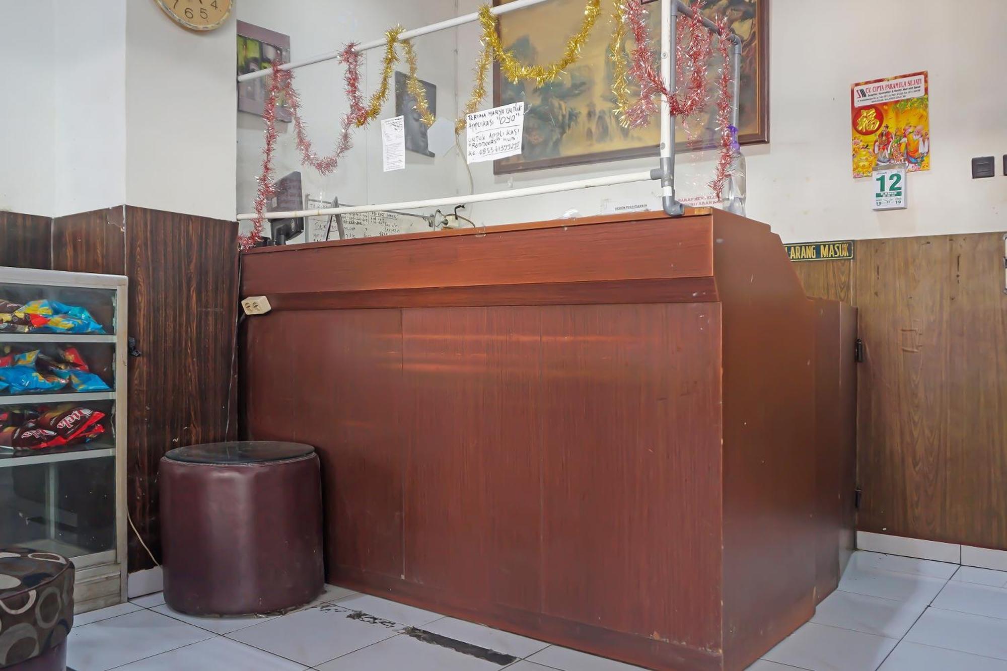 Oyo 1935 Hotel Diamond Inn Makassar Eksteriør billede