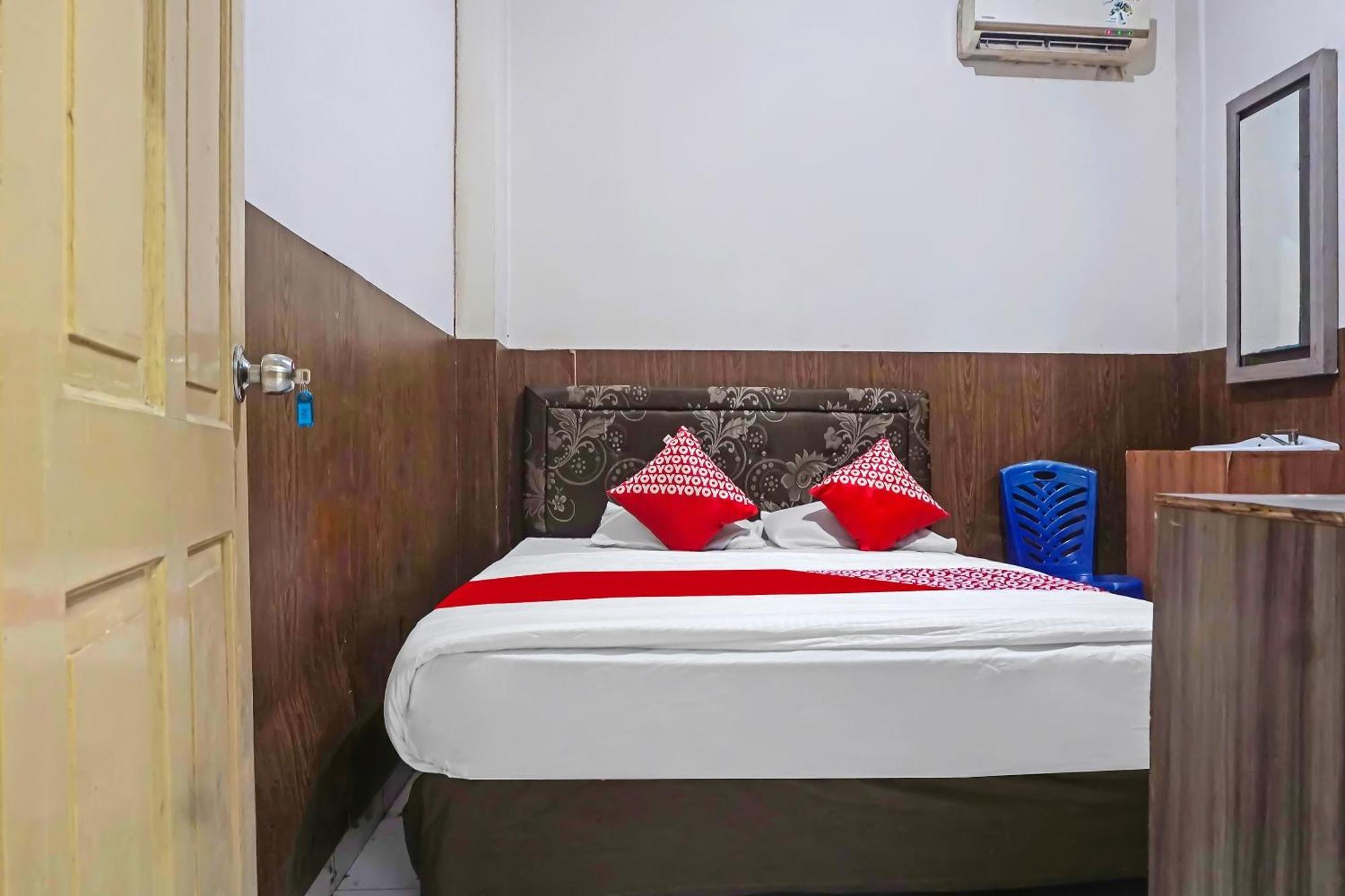 Oyo 1935 Hotel Diamond Inn Makassar Eksteriør billede